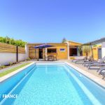 Gîte à Antisanti, côte orientale, Haute-Corse, labellisé Gîtes de France : la piscine Gîte à Antisanti, côte orientale, Haute-Corse, labellisé Gîtes de France : la piscine