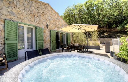 Gite n&deg;55320 Cateri - Corse - G&icirc;te &agrave; Cateri, La Balagne, Haute-Corse, labellis&eacute; G&icirc;tes de France : la terrasse le spa