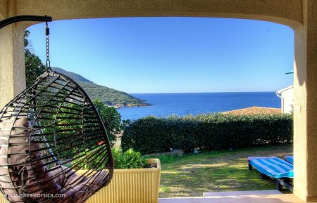 Gîte à Galeria, Balagne, Haute-Corse, labellisé Gîtes de France : la terrasse avec vue mer Gite n°61902 Galéria - Corse - Gîte à Galeria, Balagne, Haute-Corse, labellisé Gîtes de France : la terrasse avec vue mer