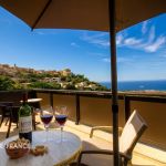 Chambres d'hôtes à Monticello, Balagne, Haute-Corse, labellisé Gites de France : vue depuis la terrasse de la chambre Orizonti Chambres d'hôtes à Monticello, Balagne, Haute-Corse, labellisé Gites de France : vue depuis la terrasse de la chambre Orizonti
