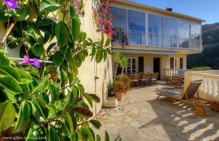 Gite n&deg;10962 Sagone - Corse - G&icirc;te &agrave; Sagone, C&ocirc;te Ouest , Corse du Sud, labellis&eacute; G&icirc;tes de France: la terrasse