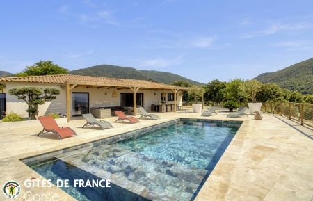 Gite n&deg;28621 Sart&egrave;ne - Corse - Gite &agrave; Sart&egrave;ne, le Grand Valinco, Corse du Sud, labellis&eacute; G&icirc;tes de France : la maison et la piscine