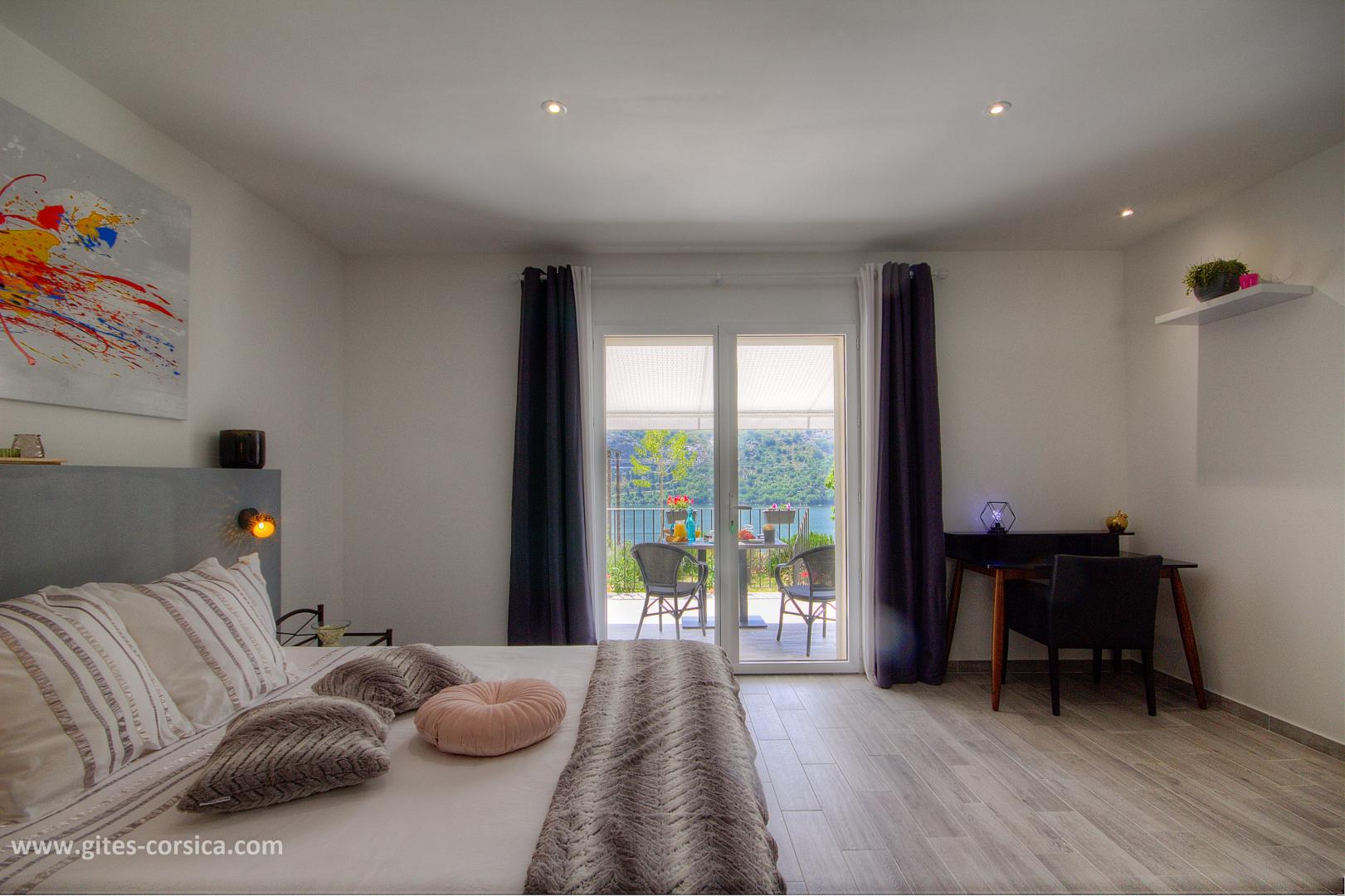 Chambres d'hôtes à Calacuccia, Centre Corse, Haute-Corse, labellisées Gîtes de France : la chambre Ninu photo 13