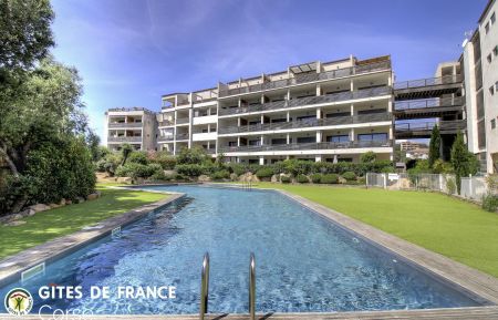 Gite à Porto-Vecchio, Corse du Sud, Labellisé Gîtes de France : la piscine de la résidence Gite n°28831 Porto-Vecchio - Corse - Gite à Porto-Vecchio, Corse du Sud, Labellisé Gîtes de France : la piscine de la résidence