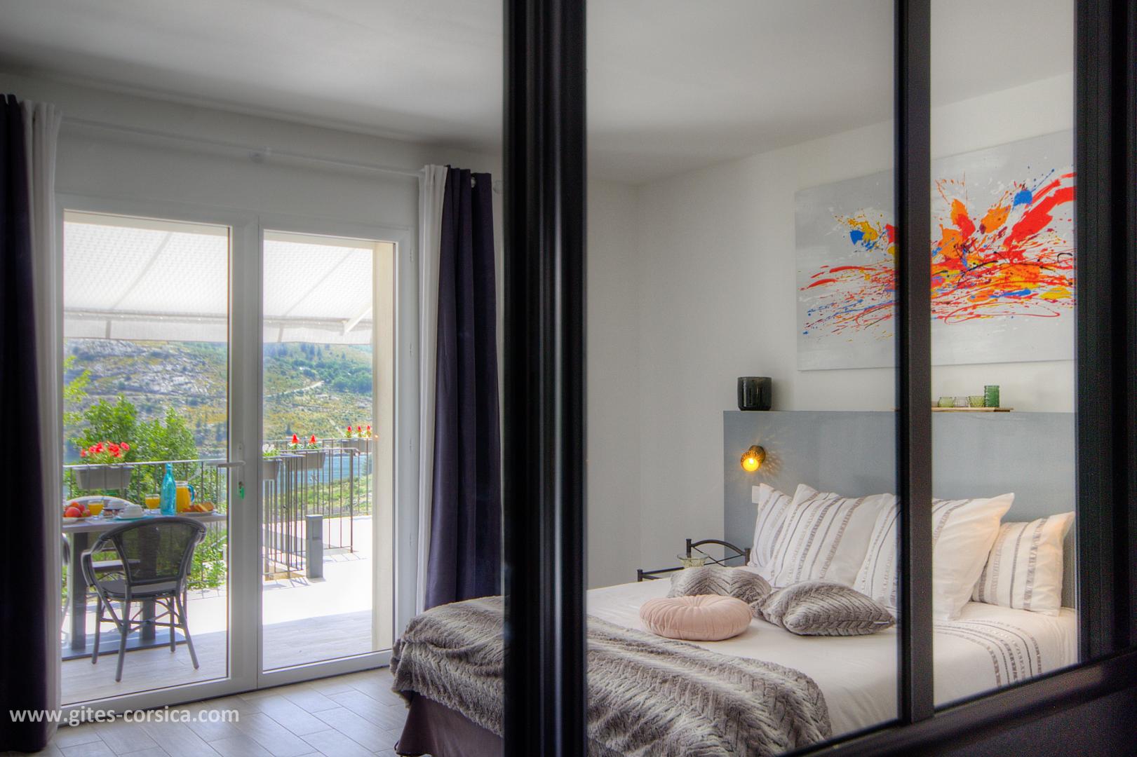 Chambres d'hôtes à Calacuccia, Centre Corse, Haute-Corse, labellisées Gîtes de France : la chambre Ninu photo 14
