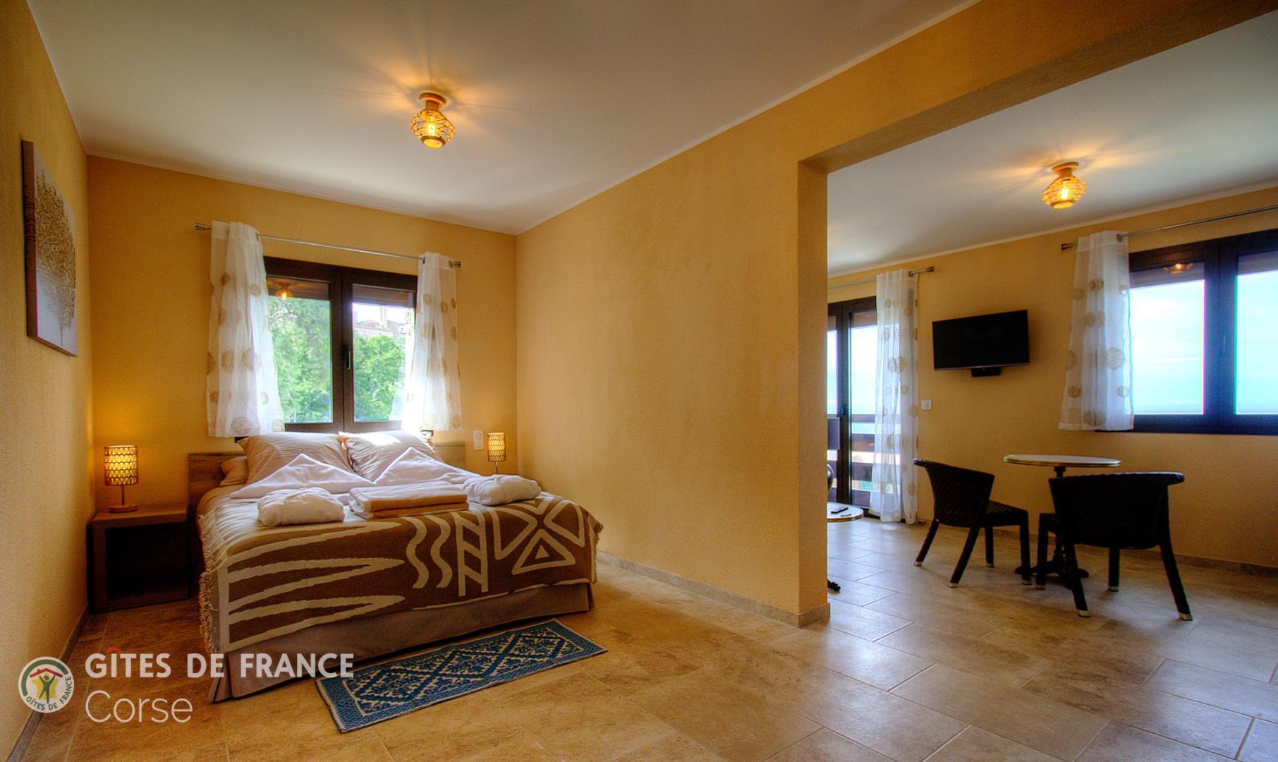 Chambres d'hôtes à Monticello, Balagne, Haute-Corse, labellisé Gites de France : la chambre Turchinu photo 8