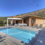 Gite &agrave; Afa, Le Grand Ajaccio, Corse du Sud, Labellis&eacute; G&icirc;tes de France : la maison et la piscine