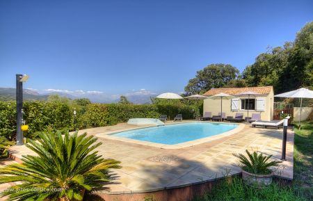 Gite n&deg;24861 Ajaccio - Corse - Gite &agrave; Ajaccio, le Grand Ajaccio, Corse du Sud, labelis&eacute; G&icirc;tes de France : la piscine