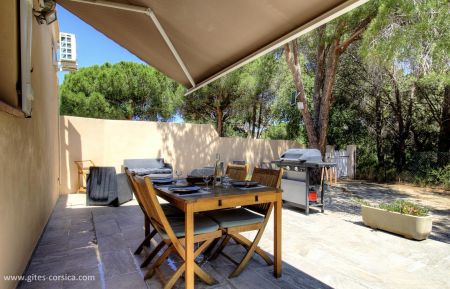Gite n&deg;61571 Calvi - Corse - G&icirc;te &agrave; Calvi, Balagne, Haute-Corse, labellis&eacute; G&icirc;tes de France : la terrasse