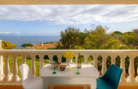 Gite n&deg;63183 Luri - Corse - G&icirc;te &agrave; Luri, Grand Bastia, Haute-Corse, labellis&eacute; G&icirc;tes de France : la vue mer depuis le balcon