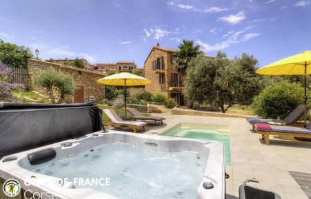 Bed & Breakfast no.26021 Piana - Corse - Chambre d'h&ocirc;tes, &agrave; Piana, la c&ocirc;te Ouest, Corse du Sud, labellis&eacute; G&icirc;tes de France : la piscine et le spa