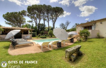 Gîte à Porto-Vecchio, le sud Corse, labellisé Gîtes de France : l?accès à la piscine Gite n°23021 Porto-Vecchio - Corse - Gîte à Porto-Vecchio, le sud Corse, labellisé Gîtes de France : l?accès à la piscine