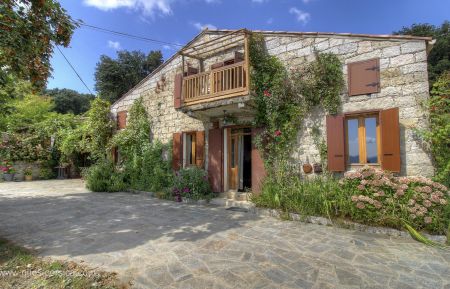 Bed & Breakfast no.17731 Levie - Corse - Chambre d'h&ocirc;tes &agrave; Levie, Le Sud Corse, Corse du Sud, labellis&eacute; G&icirc;tes de France : la maison des prorpi&eacute;taires