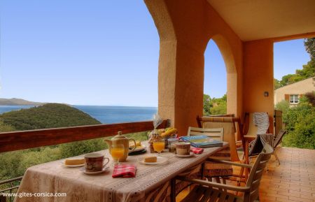 Gite n&deg;60411 Farinole - Corse - G&icirc;te &agrave; Farinole, Grand Bastia, Haute-Corse, labellis&eacute; G&icirc;tes de France : terrasse vue mer