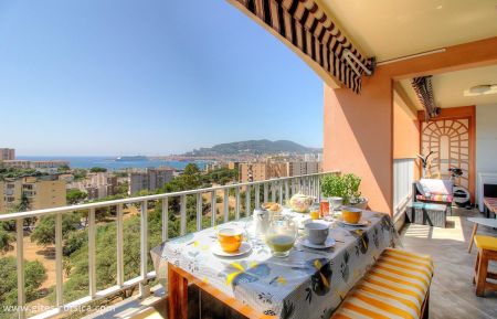 City Break No.27641 Ajaccio - Corse - Citybreak &agrave; Ajaccio, le grand Ajaccio, en Corse du Sud, labellis&eacute; G&icirc;tes de France : la terrasse