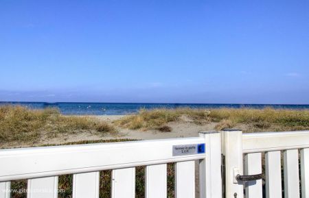 Gite à Borgo, Grand-Bastia, Haute-Corse, labellisé Gites de France : l'accès à la plage depuis la résidence Gite n°64231 Borgo - Corse - Gite à Borgo, Grand-Bastia, Haute-Corse, labellisé Gites de France : l'accès à la plage depuis la résidence