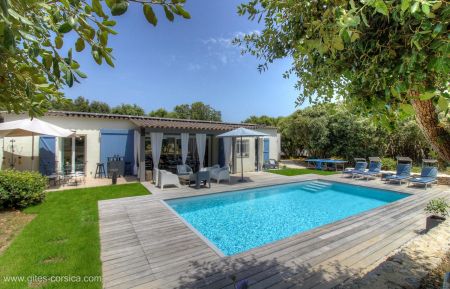Gite n&deg;27461 Bonifacio - Corse - Gite &agrave; Bonifacio, le Sud Corse, labellis&eacute; G&icirc;tes de France : la maison et la piscine