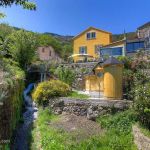 Chambres d'h&ocirc;tes &agrave; Venaco, Centre Corse, Haute-Corse, labellis&eacute;es G&icirc;tes de France : la maison et l'environnement ext&eacute;rieur 