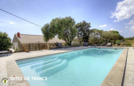 Gite n&deg;22466 Sart&egrave;ne - Corse - Gite &agrave; Sart&egrave;ne, Le Grand Valinco, Corse du Sud, labellis&eacute; G&icirc;tes de France : la maison et la terrasse