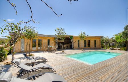 Wooden cabin20122 Figari - Corse - G&icirc;te &agrave; Figari, le Sud Corse : la piscine
