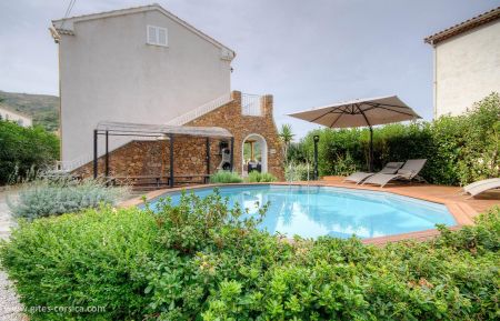 Bed & Breakfast no.57321 Calenzana - Corse - Chambres d'h&ocirc;tes &agrave; Calenzana, Balagne, Haute-Corse, labellis&eacute;es G&icirc;tes de France : la piscine